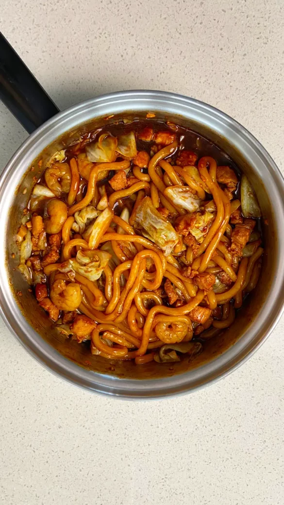 Stir-Fried Pork Belly Udon, inspired by Malaysian KL Hokkien Mee, but with commonly used ingredients and easier cooking steps!