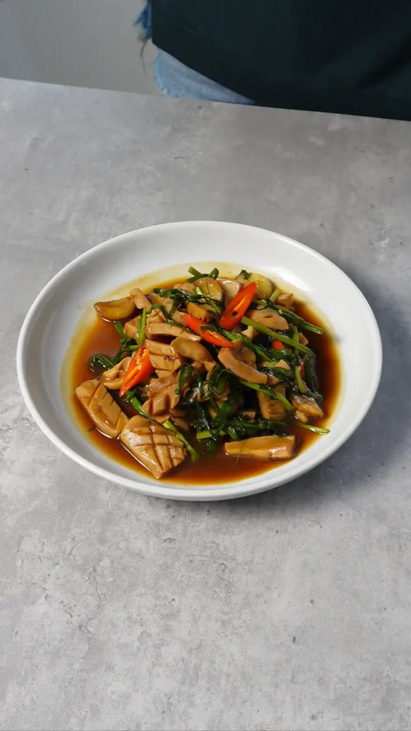Stir Fried Cuttlefish with Chives